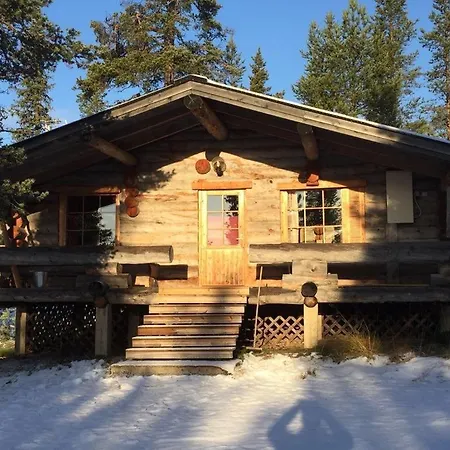 Arctic Log Cabin ساريسيلكا