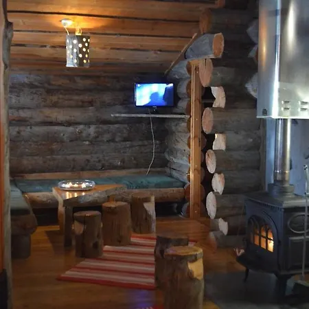 Arctic Log Cabin شاليه ساريسيلكا