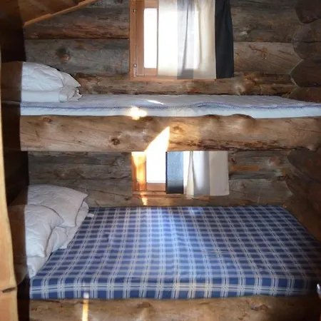Arctic Log Cabin شاليه *