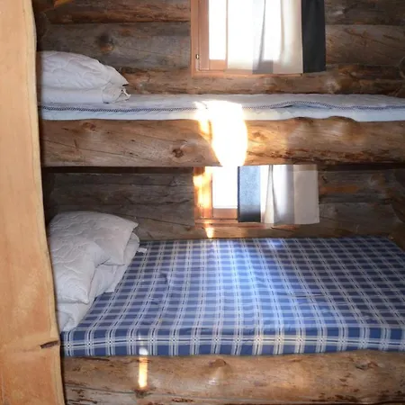 Arctic Log Cabin شاليه *