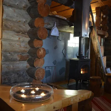 Arctic Log Cabin * ساريسيلكا