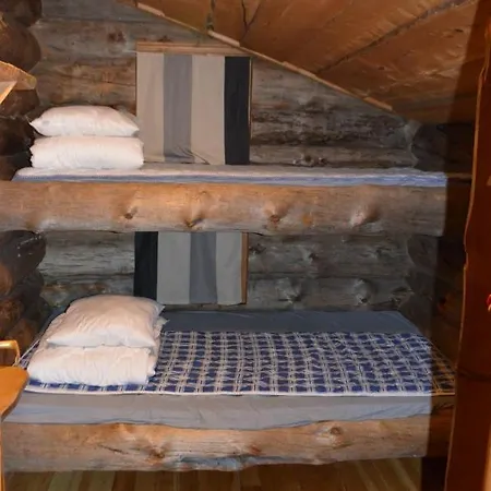 Arctic Log Cabin شاليه *